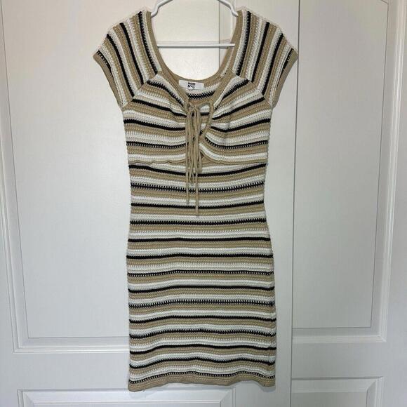Madden NYC Crochet Sweater‎ Dress With Short Sleeves Neutral Bohemian Medium - Picture 2 of 5